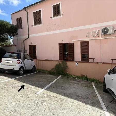 Accogliente Bilocale Centrale, Terrazza, Parking Lejlighed